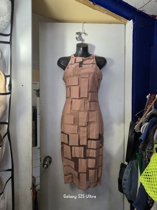 ALO Yoga Dresses & Skirts - ALO Yoga Mauve Block-Pattern Midi Dress